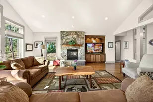 814 Steepleview Dr, Jacksonville, OR 97530 - Photo 16