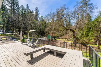 287 Surrey Drive, Grants Pass, OR 97526 - Photo 22