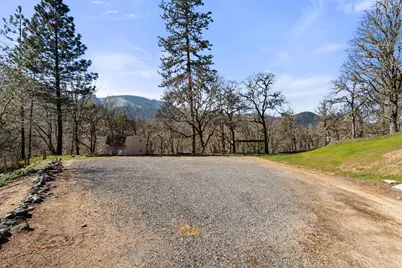 4490 Foots Creek Right Fork Road, Gold Hill, OR 97525 - Photo 14