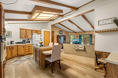 211 Barlow Street, Cave Junction, OR 97523 - Photo 10