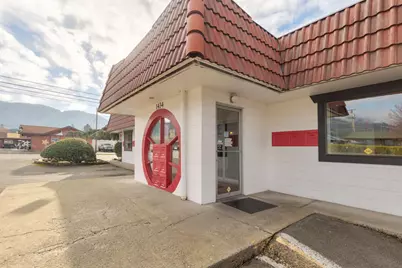 1434 NW 6th Street, Grants Pass, OR 97526 - Photo 4