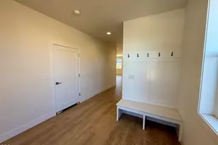 21404 SE Krakatoa Ct, Bend, OR 97702 - Photo 4
