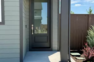 21404 SE Krakatoa Ct, Bend, OR 97702 - Photo 4