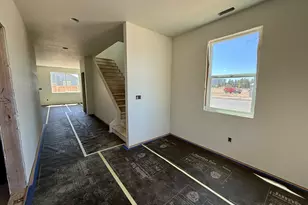 21404 SE Krakatoa Ct, Bend, OR 97702 - Photo 2