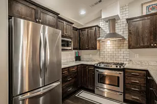 583 Plum Ridge Ct, Ashland, OR 97520 - Photo 10