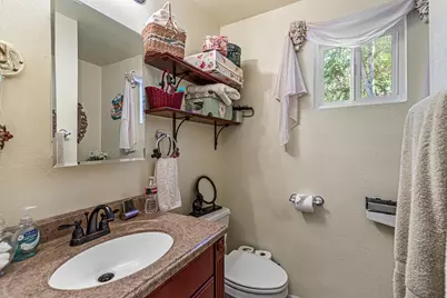 9780 Monument Drive, Grants Pass, OR 97526 - Photo 14