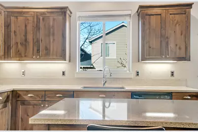 63169 NE Hadley Place, Bend, OR 97701 - Photo 8