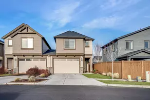 63169 NE Hadley Pl, Bend, OR 97701 - Photo 2