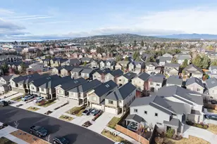 63169 NE Hadley Pl, Bend, OR 97701 - Photo 28