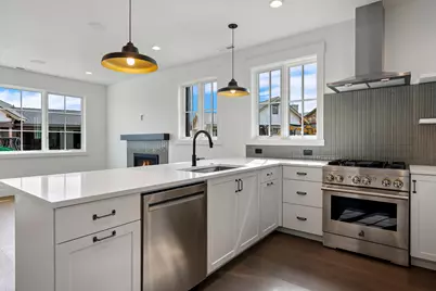 19114 Trailhead Court, Bend, OR 97702 - Photo 8