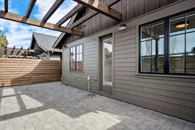 19114 Trailhead Court #11, Bend, OR 97702 - Photo 2