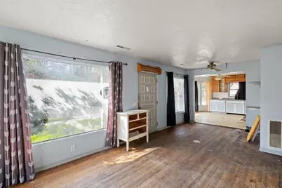 610 NW B Street, Grants Pass, OR 97526 - Photo 4