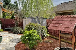 374 Leandra Ln, Eagle Point, OR 97524 - Photo 28