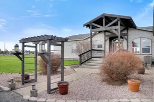 21435 Modoc Ln, Bend, OR 97702 - Photo 6