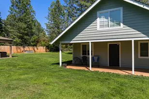 9011 Monument Dr, Grants Pass, OR 97526 - Photo 44