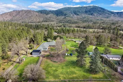 9011 Monument Drive, Grants Pass, OR 97526 - Photo 58