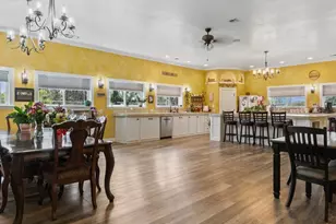 9011 Monument Dr, Grants Pass, OR 97526 - Photo 8