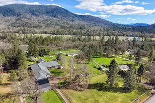 9011 Monument Dr, Grants Pass, OR 97526 - Photo 58