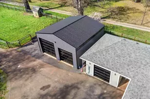 9011 Monument Dr, Grants Pass, OR 97526 - Photo 6