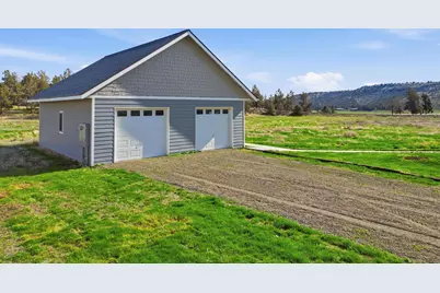 8905 NW Elizabeth Way, Prineville, OR 97754 - Photo 6