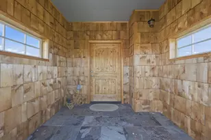 8905 NW Elizabeth Way, Prineville, OR 97754 - Photo 4