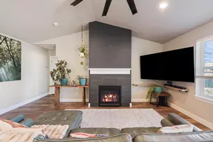 270 NW 33rd St, Redmond, OR 97756 - Photo 6