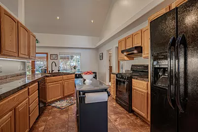 1025 Anglers Place, Shady Cove, OR 97539 - Photo 8