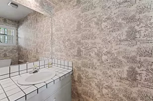 1345 NE 9th St, Grants Pass, OR 97526 - Photo 12