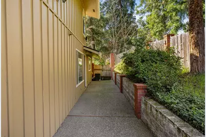 1345 NE 9th Street, Grants Pass, OR 97526 - Photo 58