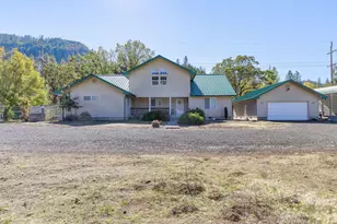 26268 Oregon 62, Trail, OR 97541 - Photo 2