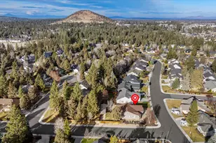 997 SE Shadowood Dr, Bend, OR 97702 - Photo 38