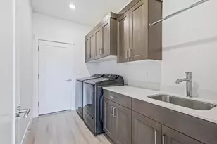 4065 SW 47th St, Redmond, OR 97756 - Photo 24