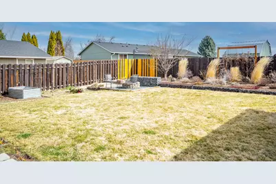 1726 SW 35th Street, Redmond, OR 97756 - Photo 22