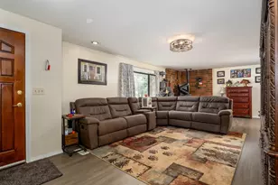 1000 Lawrence Ln, Merlin, OR 97532 - Photo 10