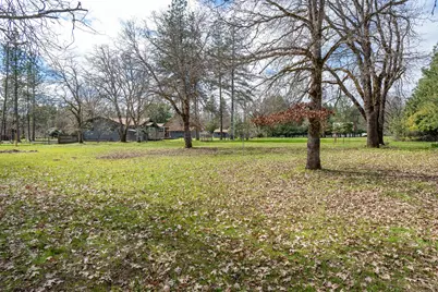 1000 Lawrence Lane, Merlin, OR 97532 - Photo 26