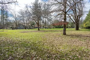 1000 Lawrence Ln, Merlin, OR 97532 - Photo 26