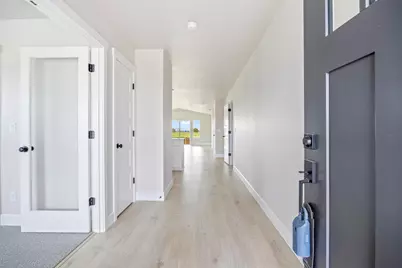 308 NW Monte Vista Avenue #26, Madras, OR 97741 - Photo 2