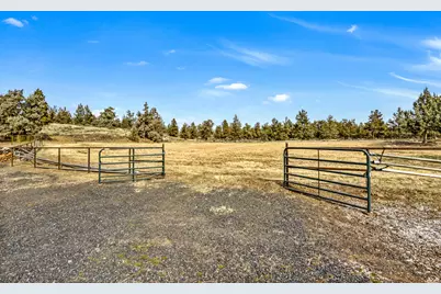 64146 Pioneer Loop, Bend, OR 97701 - Photo 52