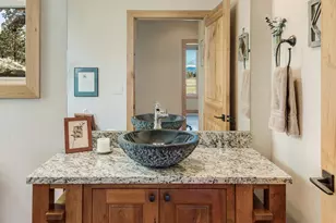 64146 Pioneer Loop, Bend, OR 97701 - Photo 20