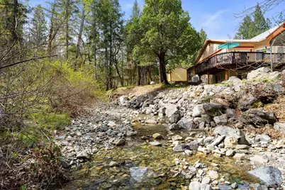 8081 W Evans Creek Road, Rogue River, OR 97537 - Photo 1