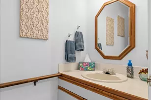 8081 W Evans Creek Rd, Rogue River, OR 97537 - Photo 20