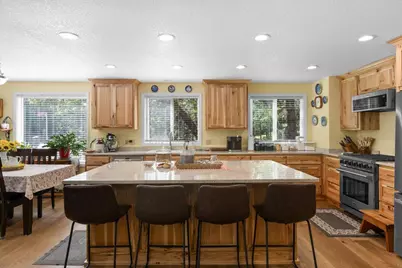 8081 W Evans Creek Road, Rogue River, OR 97537 - Photo 18