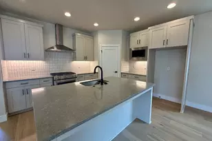 21424 SE Krakatoa Ct, Bend, OR 97702 - Photo 8
