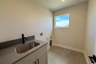 21424 SE Krakatoa Ct, Bend, OR 97702 - Photo 24