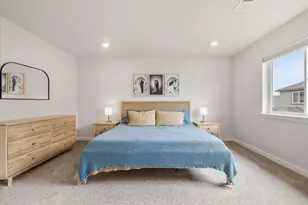 21512 SE Etna Pl, Bend, OR 97702 - Photo 24