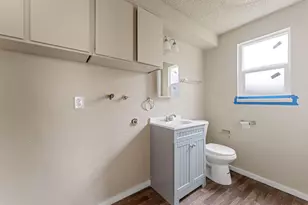 1215 W Main St, Medford, OR 97501 - Photo 14