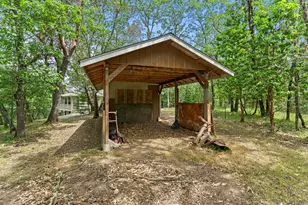 466 Three Pines Rd, Grants Pass, OR 97526 - Photo 38