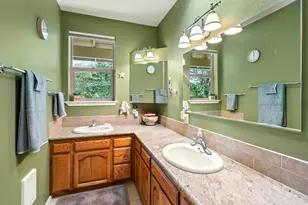 466 Three Pines Rd, Grants Pass, OR 97526 - Photo 12