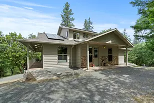 466 Three Pines Rd, Grants Pass, OR 97526 - Photo 1