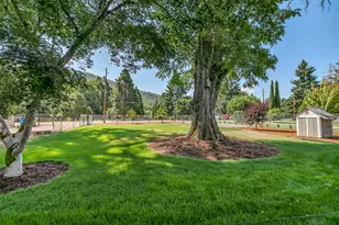 1380 Rogue River Hwy, Gold Hill, OR 97525 - Photo 10